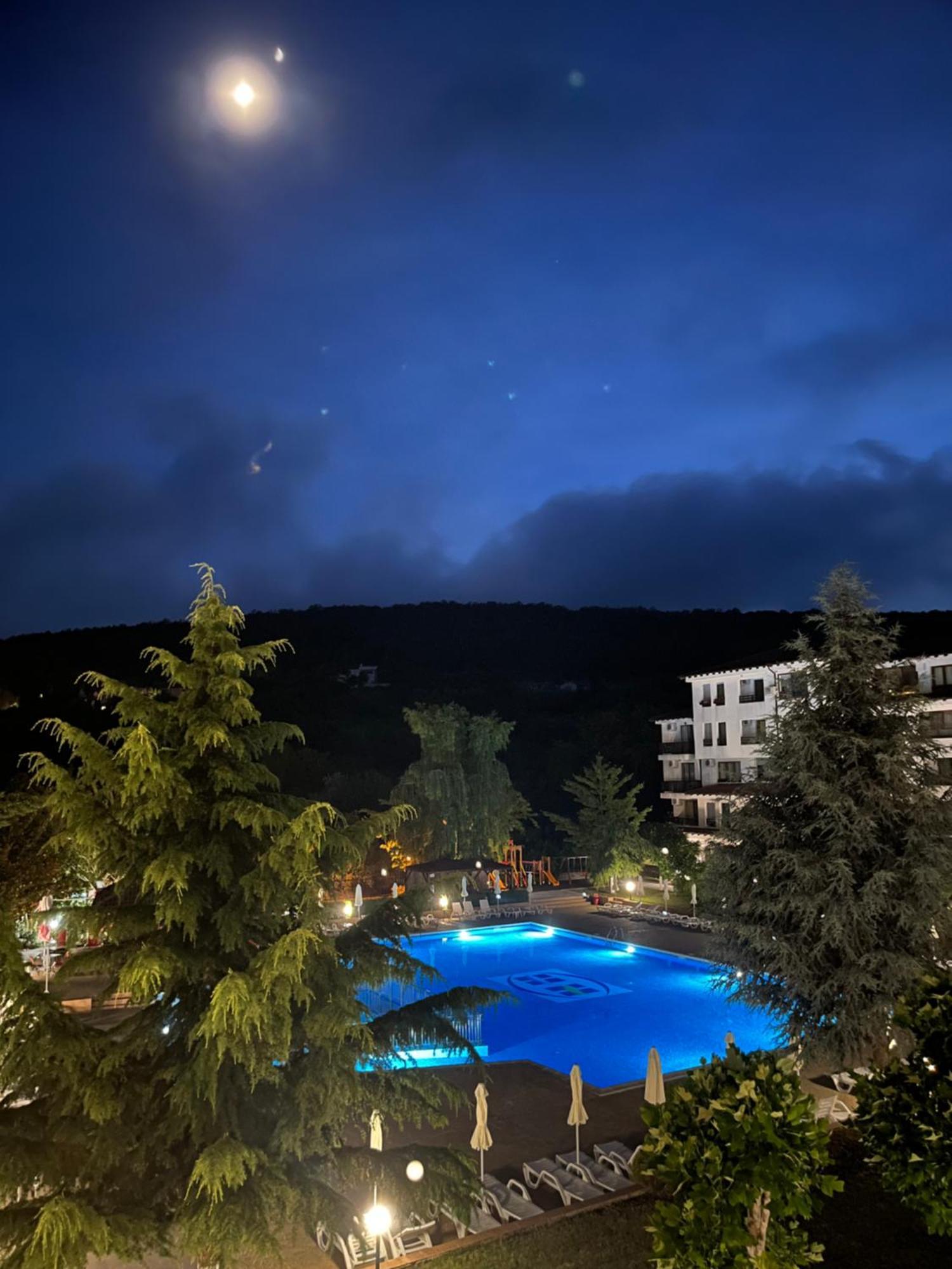 Harmony Hills Petkovi Studio Apartment Rogachevo Luaran gambar